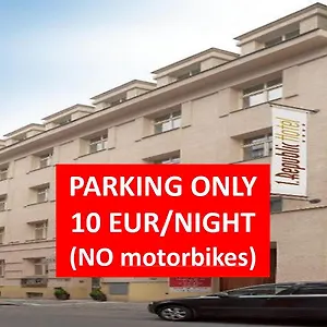 https://1-republic.praguehotelsweb.com
