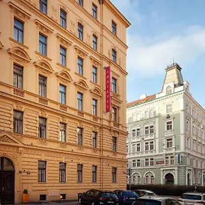 https://ambiance.praguehotelsweb.com